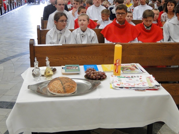 Ministranckie pielgrzymowanie do katedry cz. 1.