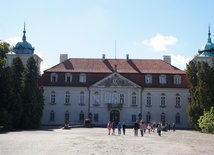 Nieborowski pałac i ogród barokowy w stylu francuskim