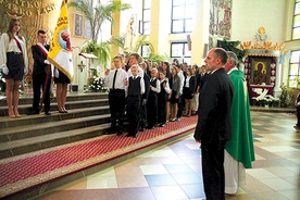  Uczniowie tarnobrzeskich szkół katolickich złożyli ślubowanie w kościele 