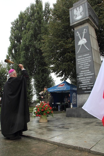 Odłonięcie pomnika poległych w Sochaczewie