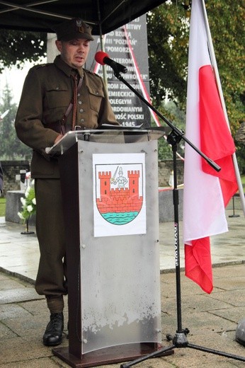 Odłonięcie pomnika poległych w Sochaczewie