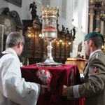 Procesja z relikwiami śś. Stanisława i Doroty