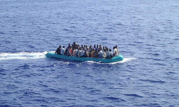 Watykański dyplomata o kryzysie migracyjnym