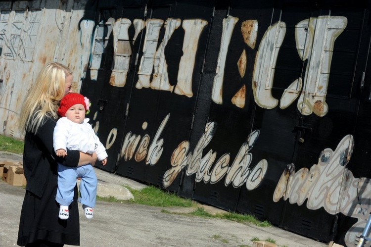 Żołnierzom Wyklętym - mural - początek