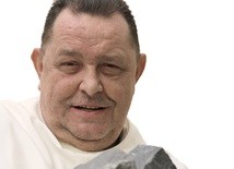 O. Stanisław  Jarosz OSPPE Paulin, proboszcz parafii św. Ludwika we Włodawie. Urodził się w Czerwiennym na Skalnym Podhalu 3 sierpnia 1953 r., święcenia kapłańskie przyjął w 1979 r. Pracował m.in. w Rzymie, na Jasnej Górze, w Warszawie i Krakowie.