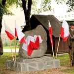 Pomnik ofiar zbrodni katyńskiej w Damienicach