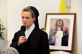   S. M. Krzysztofa ISSM opowiedziała o swoich wspomnieniach z wizyty papieża Polaka na Górze Chełmskiej