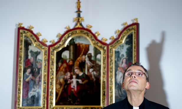 Biskup Limburga ma przebywać poza diecezją
