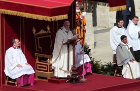 Papieska Msza przy grobie JPII