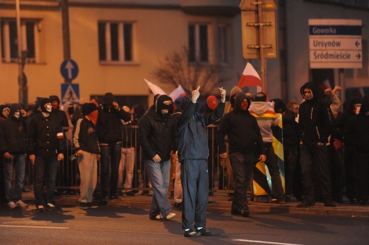 Marsz Niepodległości i zadymy.