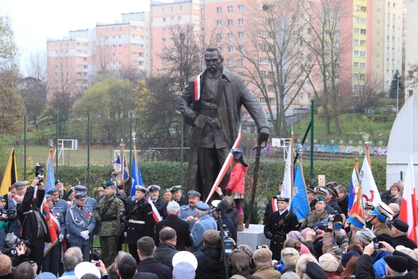 Odsłonięcie pomnika Piłsudskiego