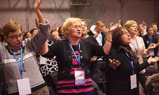 Blisko 600 osób uczestniczyło w koszalińskim II Forum Charyzmatycznym