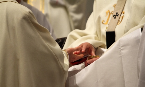 Ks. Węcławski do kapłanów: Ponówmy ślub celibatu i czystości