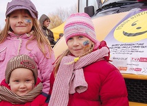 Akcja „Pomóż dzieciom przetrwać zimę” sprawia maluchom wielką radość