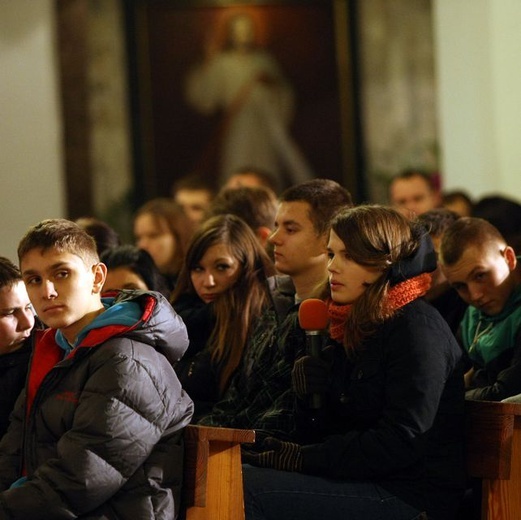 Spotkanie abp S. Budzika z młodymi