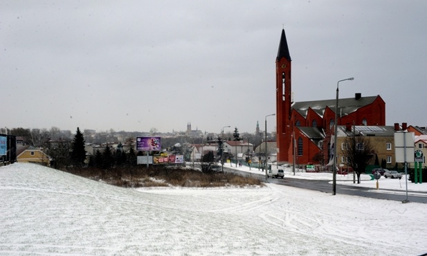 Panorama Radomia z krajowej ”siódemki” – po raz pierwszy tej jesieni w zimowej szacie