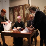 Umowa między muzeami