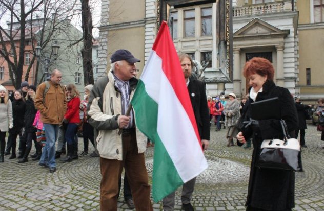 Tablica pamiątkowa na gliwickim rynku