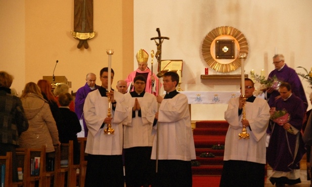 Msza św., której przewodniczył bp Henryk Tomasik, była centralnym punktem spotkania