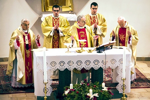 Mszę św. koncelebrowali abp Wojciech Ziemba, bp Jacek Jezierski oraz bp Julian Wojtkowski