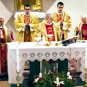 Mszę św. koncelebrowali abp Wojciech Ziemba, bp Jacek Jezierski oraz bp Julian Wojtkowski