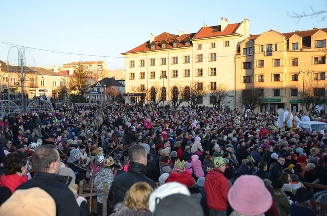 Orszak Trzech Króli w Ostrowcu 