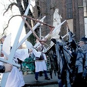  Walka aniołów z diabłami, dobra ze złem była bardzo zacięta. Na szczęście znów wygrało dobro 