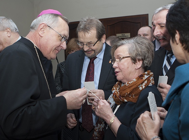 Biskup z samorządowcami