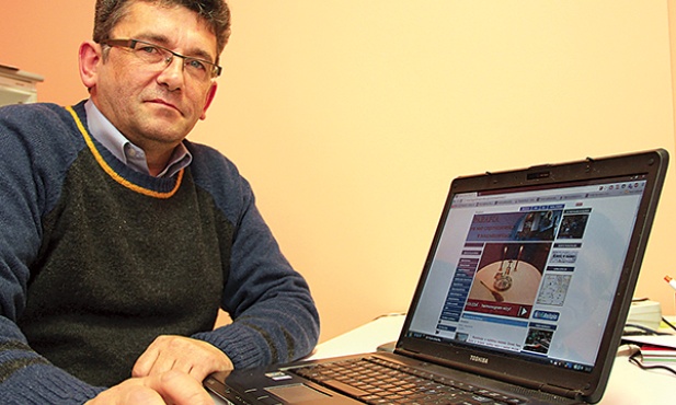 Janusz Kwapniewski od 2005 roku prowadzi stronę internetową parafii Bogumiłowice