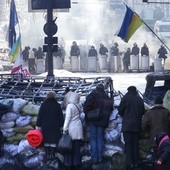 Majdan wciąż szykuje się na starcia