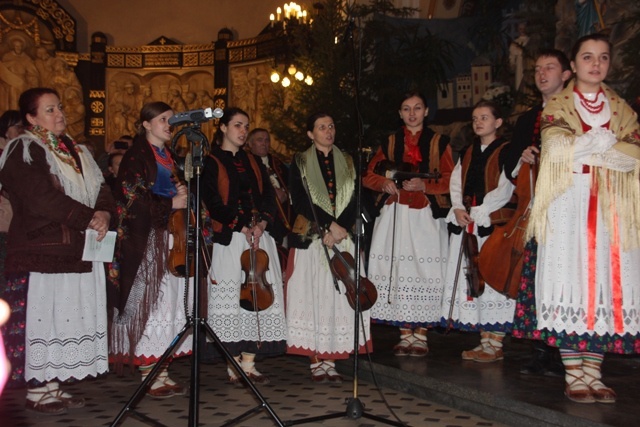 Koncert Józefa Skrzeka i górali dla Stecówki