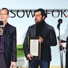 Dziennikarze Nissan Tzur (z lewej) i Wojciech Surmacz otrzymali od SDP nagrodę Watergate za najlepszy tekst śledczy 2013 r. Jednak pod naciskiem niemieckiego wydawcy musieli przeprosić za to,  że w swoim artykule napisali prawdę