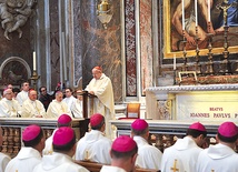 Podczas wizyty w Watykanie polscy biskupi modlili się m.in. przy grobie bł. Jana Pawła II