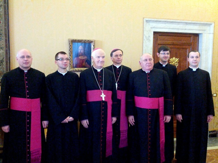 Ad limina apostolorum