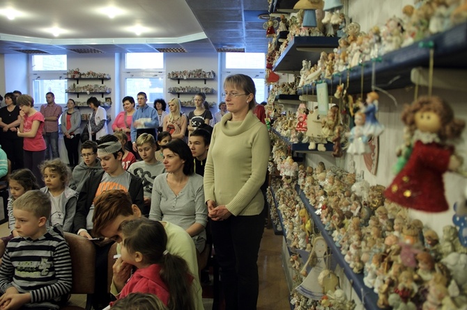 Spotkanie dzieci z Kliniki Kardiologii z abp. Zimowskim