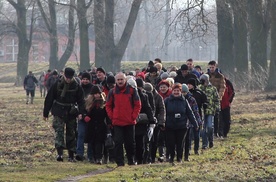W pieszym rajdzie z Łowicza do Bochenia wzięło udział ok. 140 osób