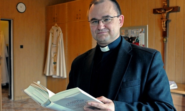 Ks. Stanisław Piekielnik jest katechetykiem. Prowadzi zajęcia w WSD Radom. Jest też administratorem portalu internetowego naszej diecezji