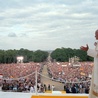 Jan Paweł II podczas spotkania z młodzieżą na Jasnej Górze w 1991 r.