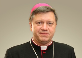 Arcybiskup w sieci
