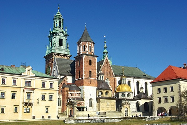  Królewska katedra na Wawelu jest świadkiem historii naszego kraju i powinna zajmować szczególne miejsce w sercu  każdego Polaka