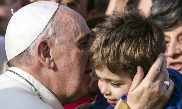 Papież: Nikt nie może zbawić się sam
