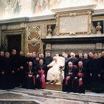 Grudzień 2003 r. Spotkanie z Janem Pawłem II podczas pielgrzymki na Watykan wspólnoty radomskiego Wyższego Seminarium Duchownego