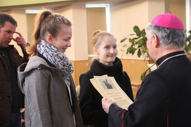 Gimnazjaliści pisali test z wiedzy religijnej