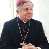 Radomski ordynariusz bp Henryk Tomasik jest m.in. szefem Rady ds. Duszpasterstwa Młodzieży oraz delegatem ds. Światowych Dni Młodzieży. Nie raz uczestniczył w ŚDM, głosząc katechezy dla uczestników