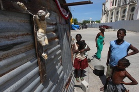 Haiti: Amerykanie odbudowują kościoły
