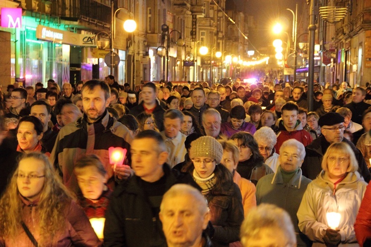 Droga Krzyżowa w Chorzowie 2014 