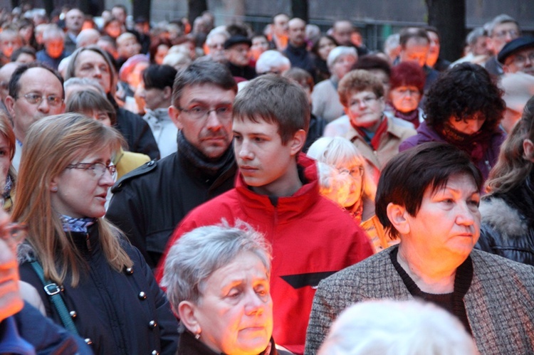 Droga Krzyżowa w Chorzowie 2014 