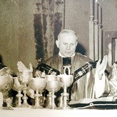  Od lewej: bp Ignacy Tokarczuk, kard. Karol Wojtyła i ks. Władysław Szubarga 