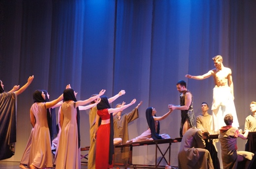 "Pasja" w wykonaniu Kieleckiego Teatru Tańca