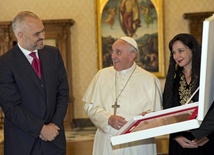 Premier Albanii w Watykanie 